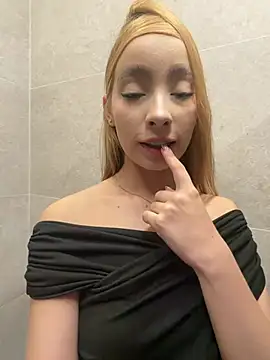 Isabella gaviria online show from April 2026 01:34:02 AM