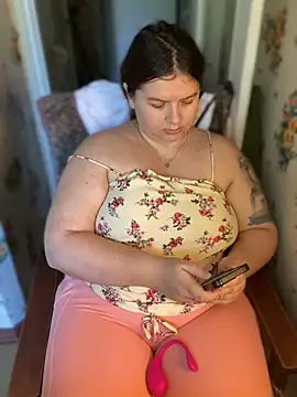 Snapshot of Nenssy555 chatting on July 2026 11:19:01 AM Nenssy555 online show from July 2026 11:19:01 AM