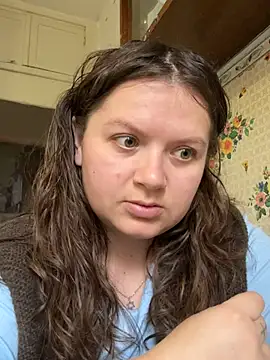 Nenssy555 online show from April 2026 02:40:02 PM