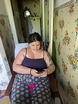 Snapshot of Nenssy555 chatting on July 2026 01:18:01 PM Nenssy555 online show from July 2026 01:18:01 PM