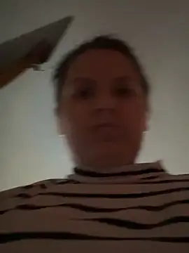 Nenssy555 online show from April 2026 01:57:01 PM