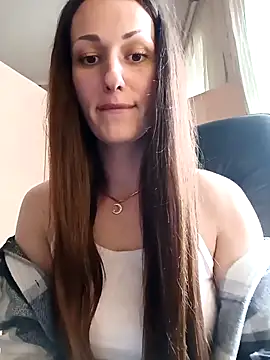 LunaCrystall online show from April 2026 01:24:02 PM
