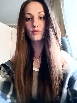 LunaCrystall online show from April 2026 03:35:01 PM