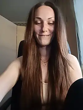 LunaCrystall online show from May 2026 04:06:02 PM