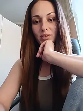 LunaCrystall online show from June 2026 03:55:02 PM