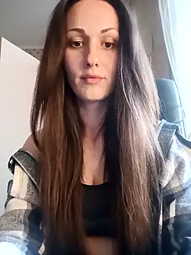 LunaCrystall online show from April 2026 04:12:02 PM