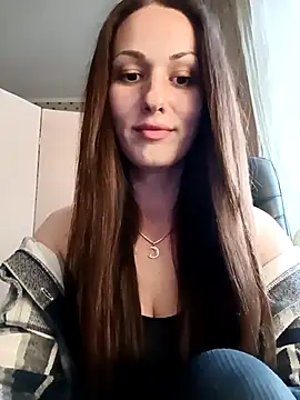 LunaCrystall online show from April 2026 03:30:01 PM