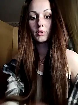 LunaCrystall online show from April 2026 06:21:01 PM