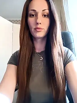 LunaCrystall online show from May 2026 03:59:02 PM