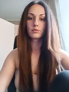 LunaCrystall online show from May 2026 03:06:02 PM