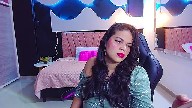 scarlettt  joness online show from April 2026 02:13:02 AM