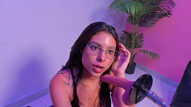 Snapshot of Lia_owenss chatting on May 2026 01:57:16 AM Lia owenss online show from May 2026 01:57:16 AM
