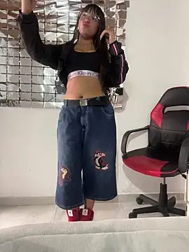 Danni teen online show from March 2026 01:37:01 PM