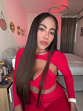 Snapshot of SaraValentina11 chatting on April 2026 07:30:01 PM SaraValentina11 online show from April 2026 07:30:01 PM