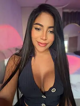 Snapshot of SaraValentina11 chatting on May 2026 10:19:01 PM SaraValentina11 online show from May 2026 10:19:01 PM