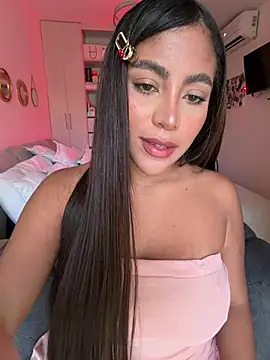 Snapshot of SaraValentina11 chatting on March 2026 05:04:01 PM SaraValentina11 online show from March 2026 05:04:01 PM