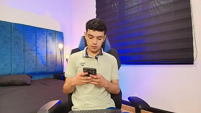 MikeLawford  online show from March 2026 08:11:01 PM