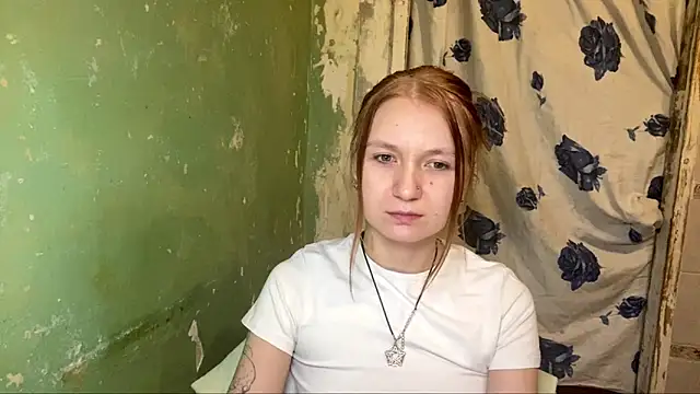 Lollybomb online show from April 2026 09:19:01 PM