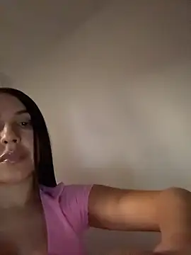 Mia M11 online show from March 2026 10:21:01 PM