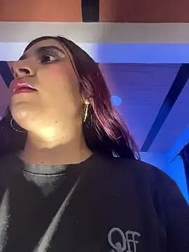 Nahomy-Benett online show from March 2026 12:10:02 PM