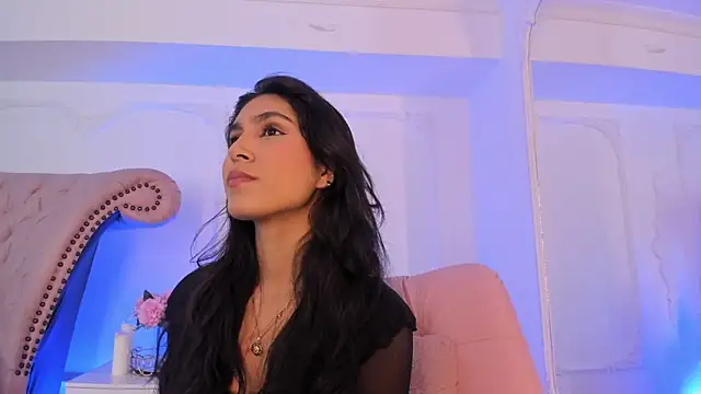 LucianaBlanco  online show from April 2026 09:00:02 PM