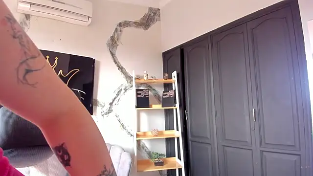 AphroditeSweett online show from March 2026 08:57:01 PM