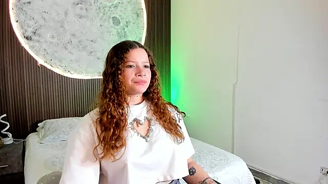 AphroditeSweett online show from May 2026 09:04:02 PM