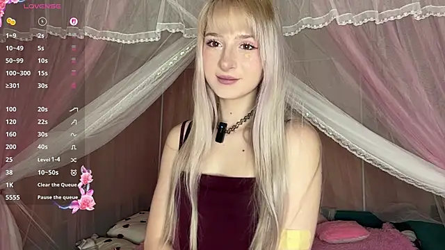 OnlyEva1 online show from April 2026 07:55:03 AM