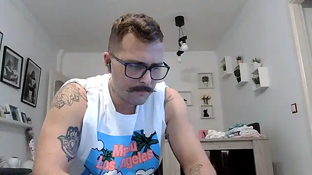 yanick931 online show from May 2026 11:28:01 PM