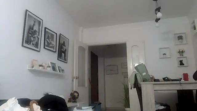 yanick931 online show from April 2026 10:56:01 PM