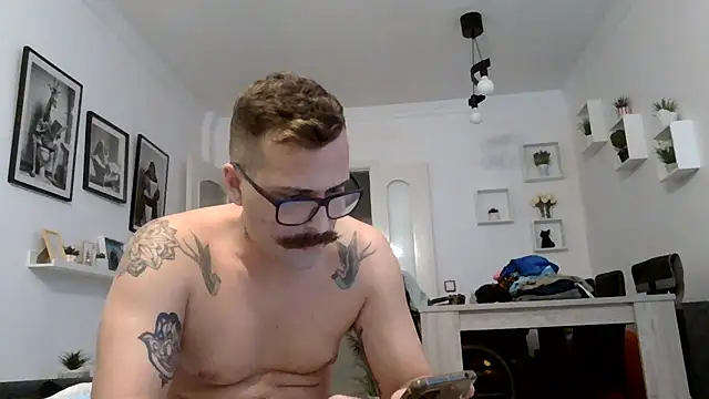 yanick931 online show from July 2026 09:33:02 PM
