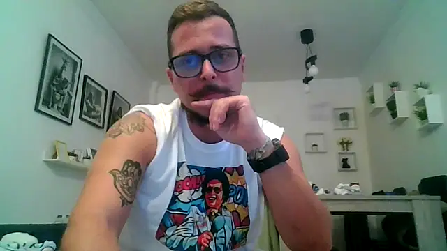 yanick931 online show from April 2026 10:35:01 PM