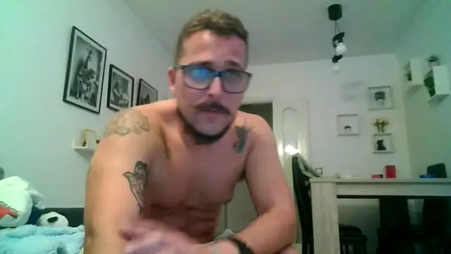 yanick931 online show from April 2026 11:56:01 PM