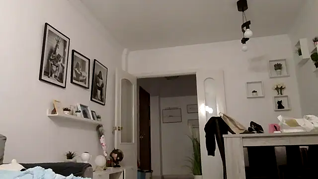 yanick931 online show from May 2026 11:47:02 PM