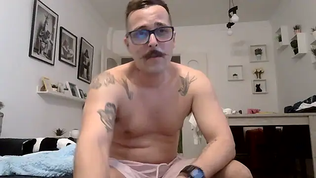 yanick931 online show from May 2026 10:51:02 PM