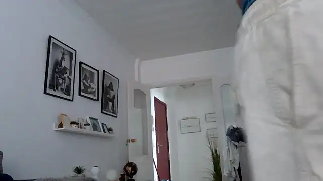 yanick931 online show from April 2026 03:18:01 PM