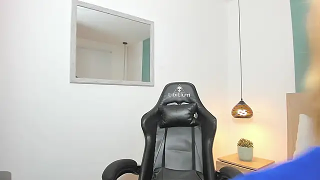 alaia05 online show from March 2026 01:55:01 PM