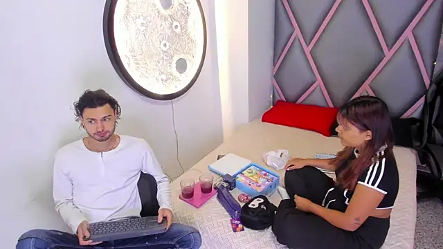 Snapshot of Wolf_Kitty chatting on April 2026 11:36:01 AM Wolf Kitty online show from April 2026 11:36:01 AM