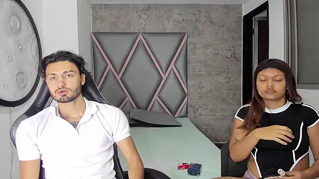 Snapshot of Wolf_Kitty chatting on April 2026 11:17:02 AM Wolf Kitty online show from April 2026 11:17:02 AM