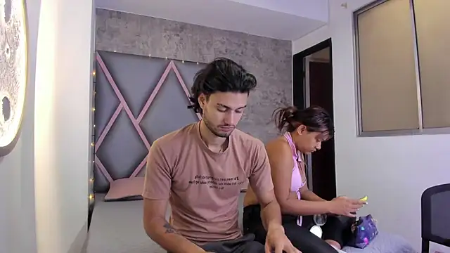 Snapshot of Wolf_Kitty chatting on April 2026 11:36:01 AM Wolf Kitty online show from April 2026 11:36:01 AM