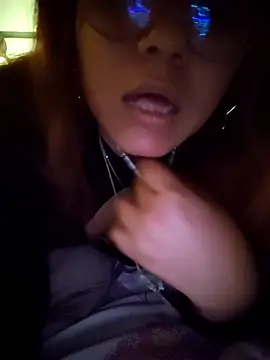 blurosa online show from April 2026 11:05:01 PM