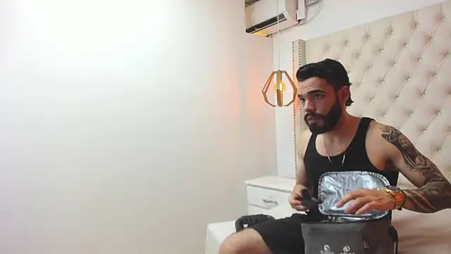 JEAN LEWIS2 online show from April 2026 08:32:01 PM