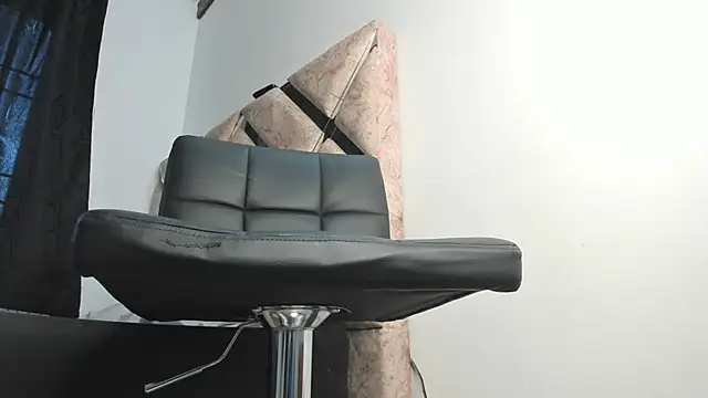 Madissonbeer  online show from April 2026 09:50:01 PM
