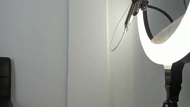 Madissonbeer  online show from June 2026 05:50:01 PM