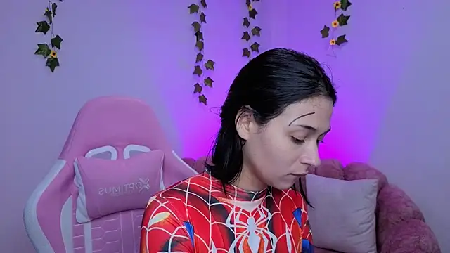 Snapshot of miss__madison chatting on March 2026 07:48:02 PM miss madison online show from March 2026 07:48:02 PM