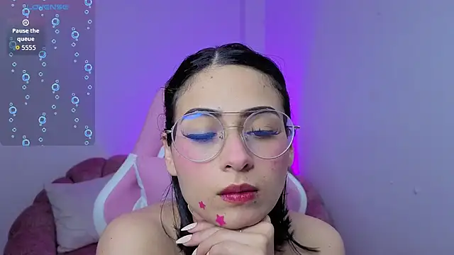 Snapshot of miss__madison chatting on April 2026 09:49:02 PM miss madison online show from April 2026 09:49:02 PM