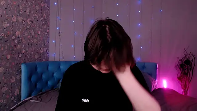 delalex online show from March 2026 09:30:01 PM