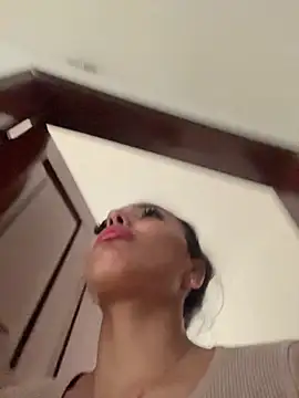 sylphiee  online show from March 2026 06:41:01 PM