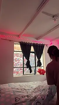 sylphiee  online show from April 2026 07:09:02 PM