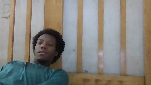 zacharyandrews778 online show from May 2026 01:01:01 PM